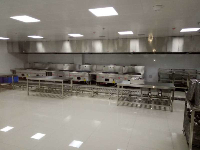 鲁宝商用厨具在保定长城汽车学校的食堂建设项目顺利交工